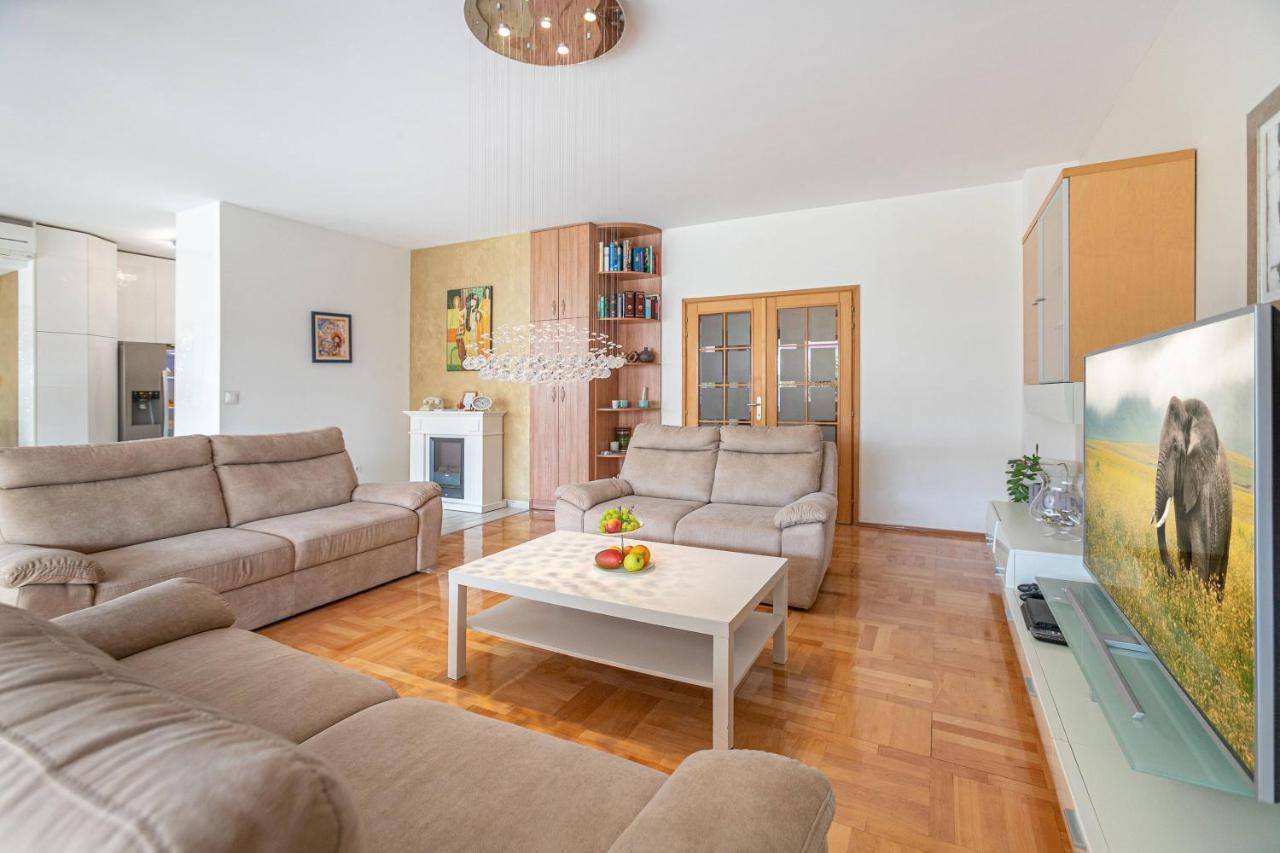 Apartment Relax Whit Big Terrace 170M2 Near The Beach Split Exterior photo